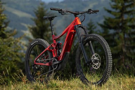 Giant Launches Reign E Release And First Ride The Loam Wolf