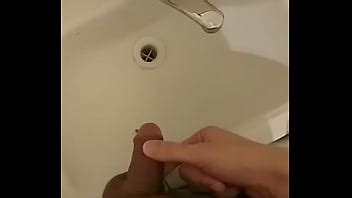 Pissing In The Sink XVIDEOS