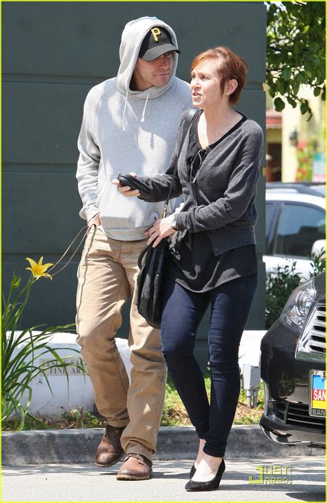 Photo: jake gyllenhaal tavern 09 | Photo 2537450 | Just Jared