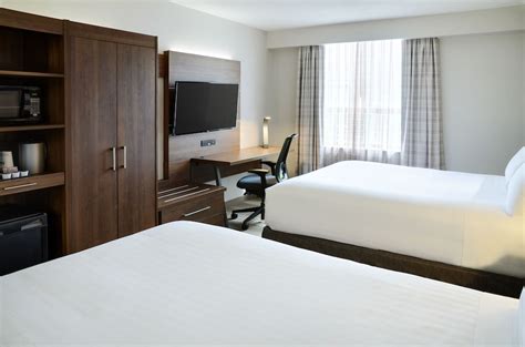 Holiday Inn Express Toronto - Downtown, an IHG Hotel Toronto, Ontario, CA - Reservations.com