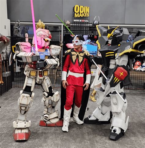 I Ran into some gundams while in my Char Cosplay : r/Gundam