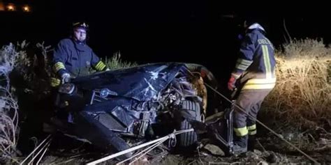 Incidente Nella Notte A Centuripe Auto In Bilico Su Una Scarpata