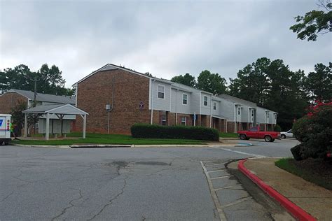 Douglas Village Apartments 6549 Brown St Douglasville Ga For Rent