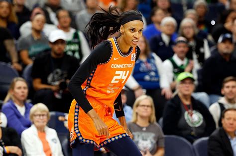 Fever's DeWanna Bonner gives back to her hometown with exclusive