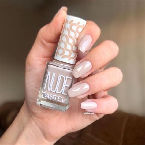 pastel nude sand beige 766 oje nude oje Bej tırnaklar Tırnak şekli