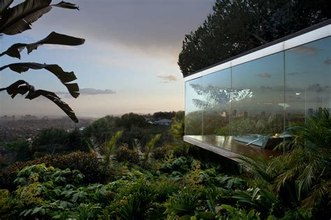 15 Stunning Homes Built Into Nature Gravity