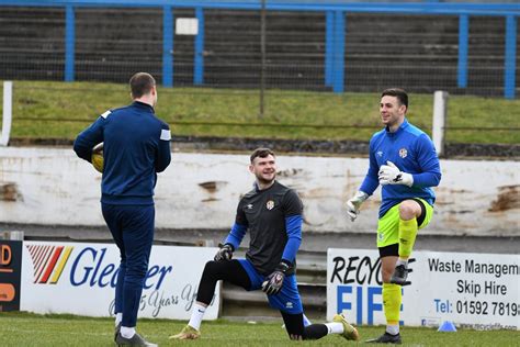 Cowdenbeath FC on Twitter: "Players are out and warming up! ⚽️ Team ...