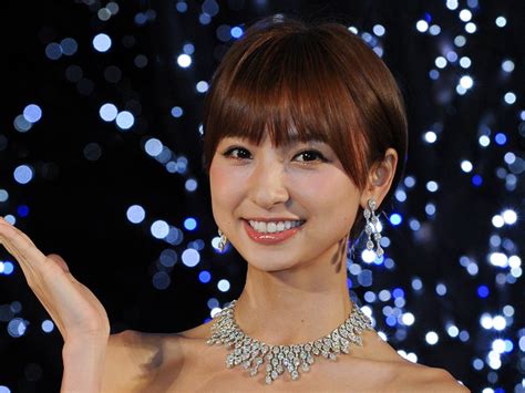 篠田麻里子、離婚調停へ突入！不倫を疑われ、親権を手にすることはできるのか？「母親失格」「疑われる時点で怪しい」 Hachibachi