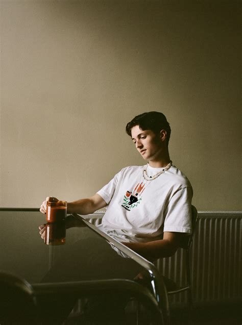 Buyers are rushing to check rightmove guildford before rates go up again 14