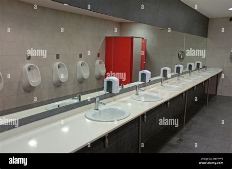 Mens Toilet In Palma Airport Hi Res Stock Photography And Images Alamy