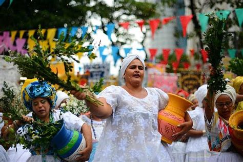 Carnaval De Brasil Vuelve A Las Calles Y Samb Dromos Tras Dos A Os De