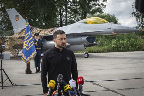 Ukrainian president fires air force commander after F-16 crash