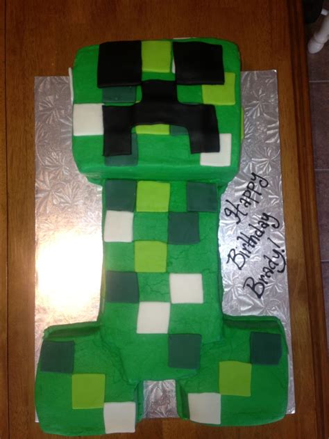 Creeper Cake Lol Minecraft Diy 8 Creeper Cake Minecraft Party Fun Things Birthday Ideas