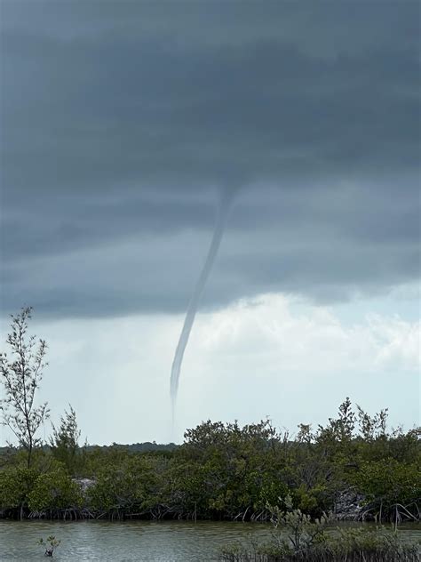 Waterspout in the lower Florida Keys. : r/tornado