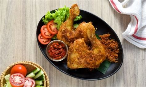 Resep Ayam Goreng Lalapan Dengan Sambal Terasi Yang Nagih Mahi