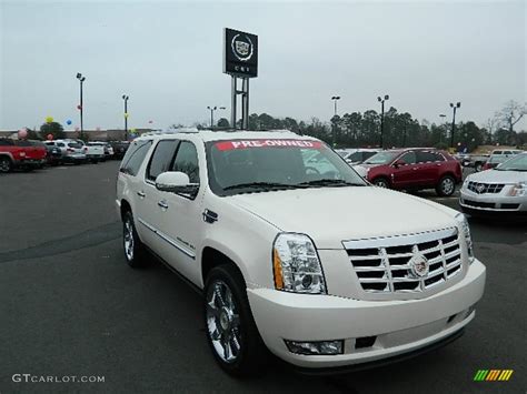 White Diamond Cadillac Escalade Esv Premium Awd Photo