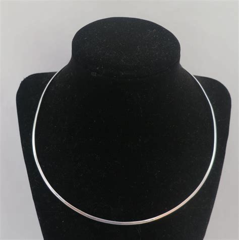 Sterling Silver Oval Hooked Simple Minimalist Collar Choker Necklace As