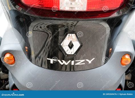 Renault Twizy Ev Electric Compact Conceptual Ecological Car Rear Logo