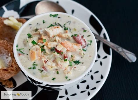 Seafood Chowder Recipe with Clams, Shrimp & Fish