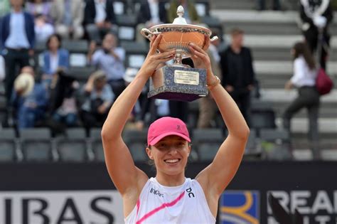 Swiatek Beats Sabalenka To Win Italian Open Read Qatar Tribune On The