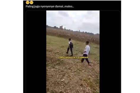 Foto Video Viral Perundungan Siswa Di Agam Kepala Korban Dipukul