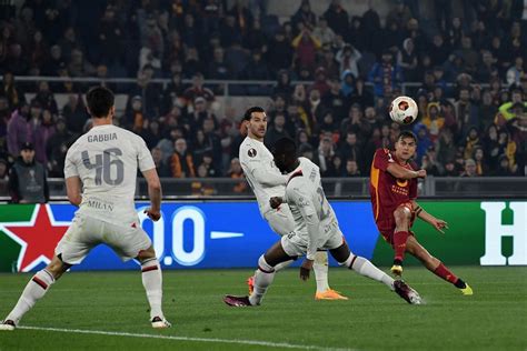 Roma Milan 2 1 Giallorossi In Semifinale Di Europa League Messina Oggi