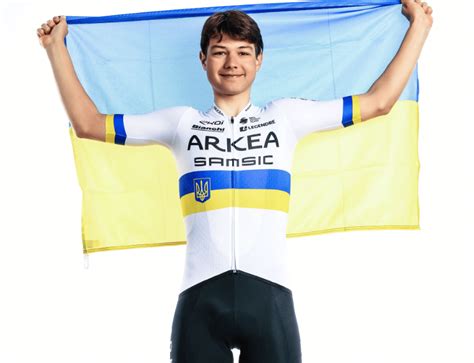 Arkéa Samsic révèle le maillot ukrainien d Andrii Ponomar