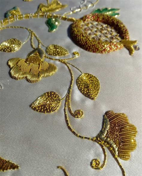 Pin By Karoline Ribak On Goldstickerei Gold Work Embroidery