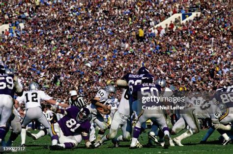 61 Oakland Raiders Pete Banaszak Photos & High Res Pictures - Getty Images