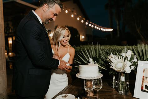 Minimalist Tropical Wedding at Bougainvillea Estate - Junebug Weddings