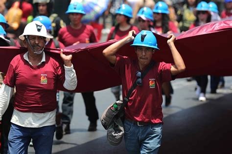 Continúan protestas de mineros artesanales insisten en alargar plazo