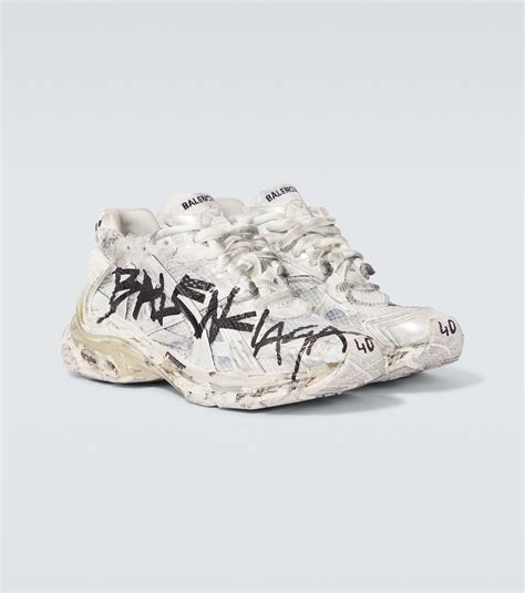 화이트 Runner Graffiti 디스트레스드 스니커즈 Balenciaga Mytheresa