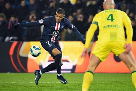 Video We Have No Idea How Mbappé Scored This Backheel Goal Psg Talk