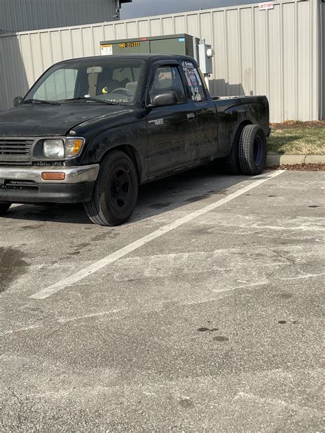 Tacoma dually spotted at u pull yard : Shitty_Car_Mods