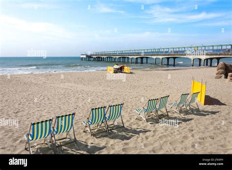 Boscombe Pier Beach Bournemouth Hi Res Stock Photography And Images Alamy