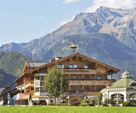 Wellnesshotel In Mayrhofen Im Zillertal Hotel In Tirol Elisabethhotel