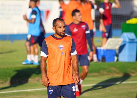 Emprestado Pelo Fortaleza Edinho Se Apresenta Ao Sport Esportes OPOVO