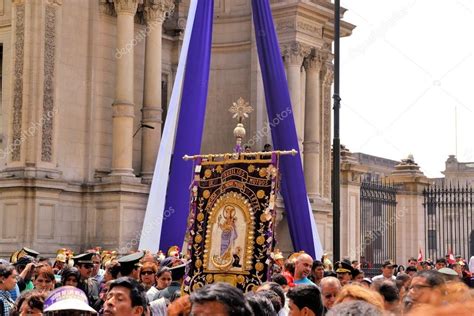 Se Or De Los Milagros Dolo En Procesi N Religiosa Cat Lica Durante El