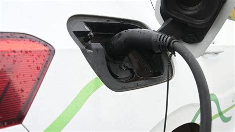 Bonus écologique pour voitures électriques réduit Coup dur pour les