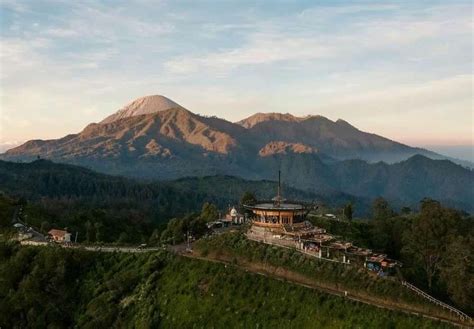 Bromo Hillside Cafe View Derajat Tertinggi Di Jawa Timur