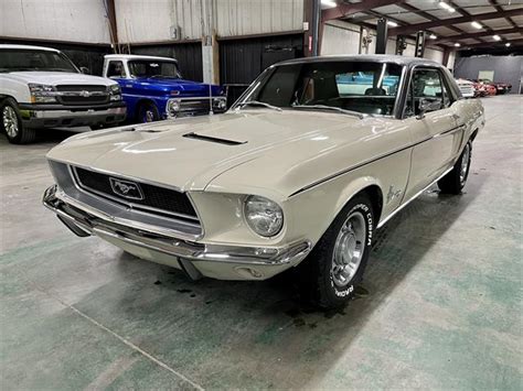 Pebble Beige 1968 Ford Mustang