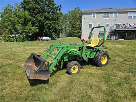 John Deere 955 Tractor With 70a Loader And Skidsteer Quick Attach For