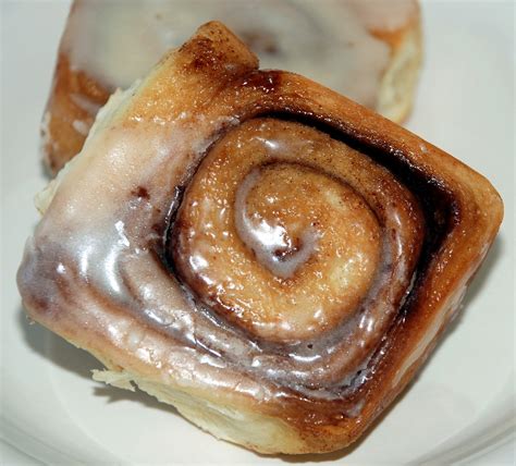 Sweet Flours: cinnamon rolls