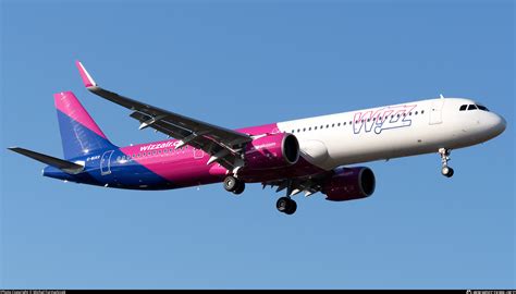 G WUKR Wizz Air UK Airbus A321 271NX Photo by Michał Furmańczak ID