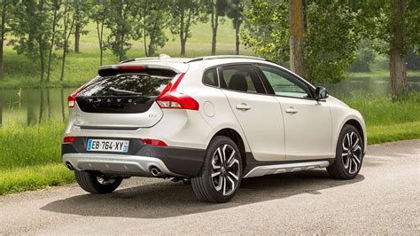 Volvo V40 Cross Country 2019 2020 Цена Технические Характеристики