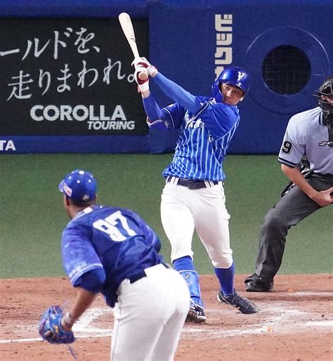 【22年注目選手】石井コーチも素質認める強肩“琢朗2世”dena森敬斗 プロ野球写真ニュース 日刊スポーツ