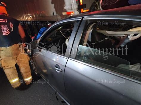 Dos Prensados Tras Accidente Entre Auto Y Tráiler En La Tepic Mazatlán