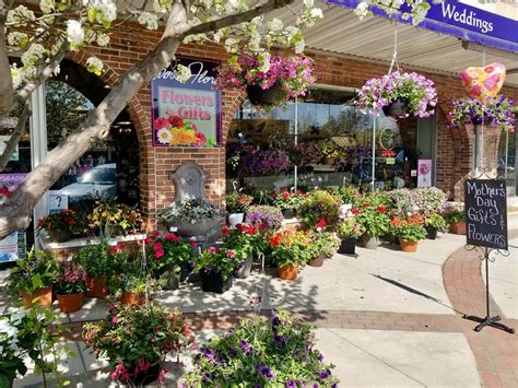 Owosso Floral & Gifts - Downtown Owosso, Michigan