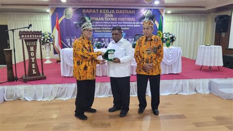 Pembukaan Rapat Kerja Daerah Dan Pembinaan Teknis Yustisial PTA Papua