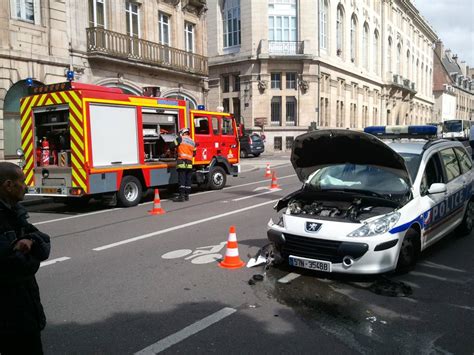 C Te D Or Faits Divers Dijon Collision Avec Une Voiture De Police